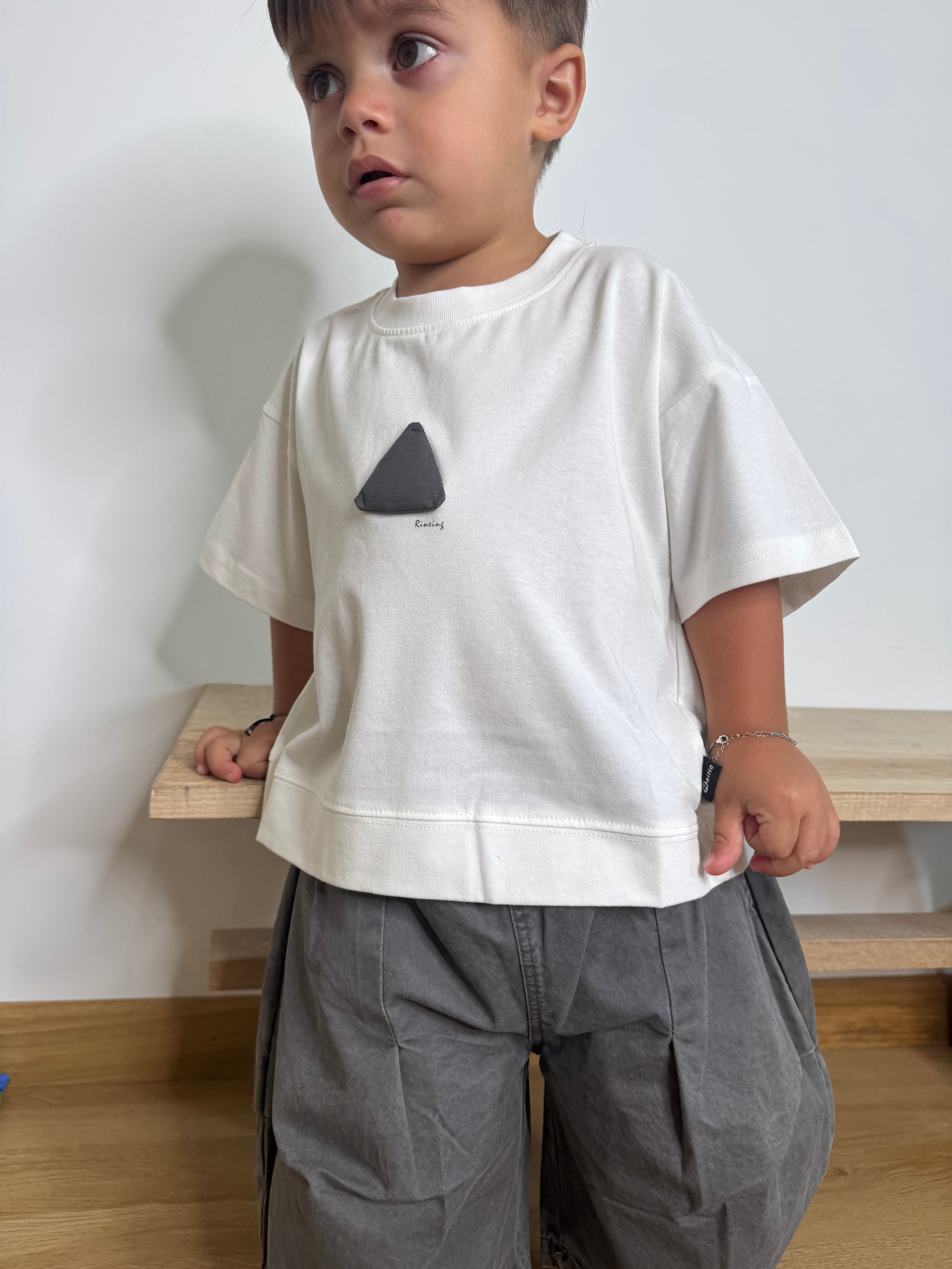 T shirt ricky
