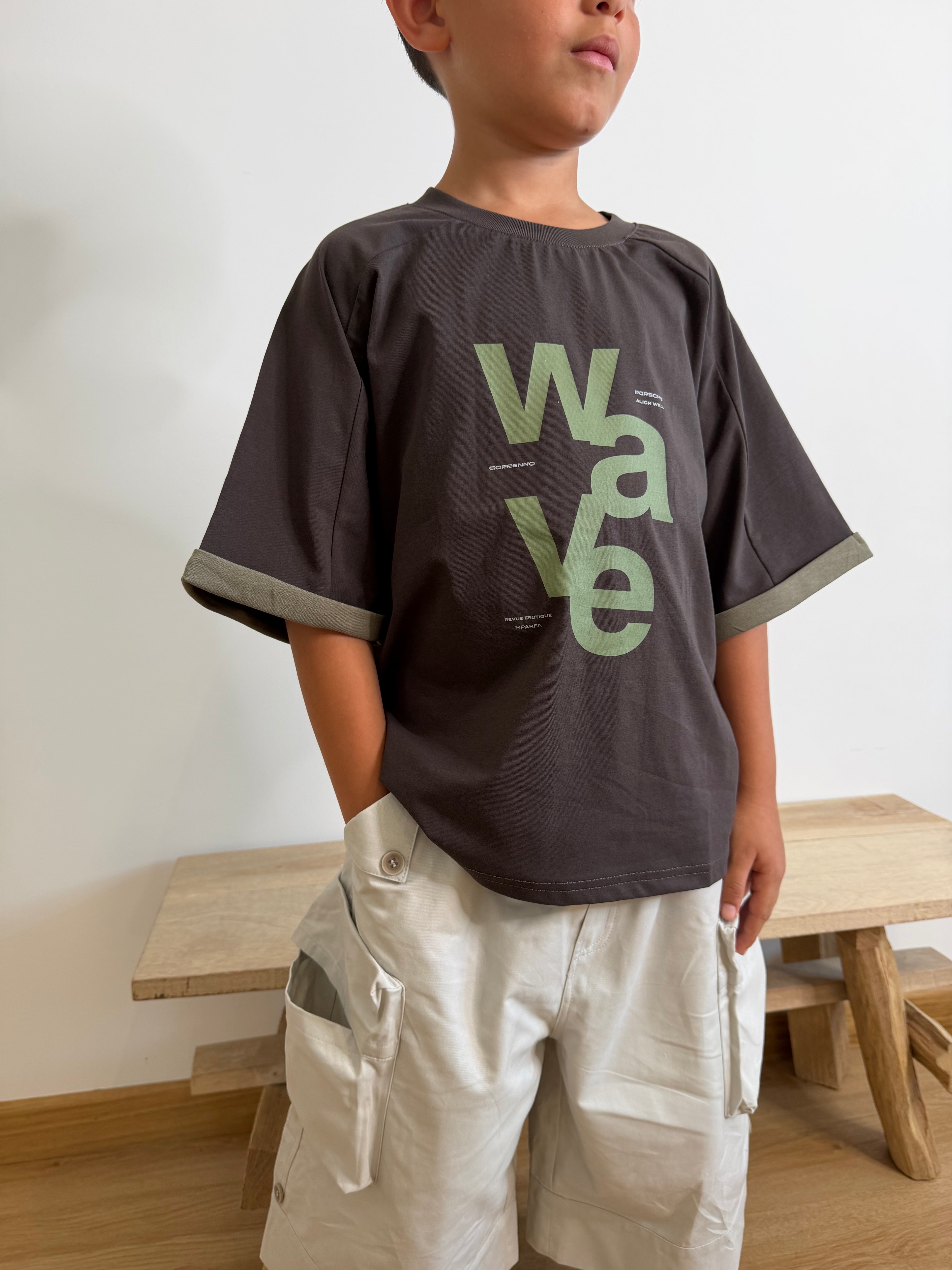 T-shirt wave